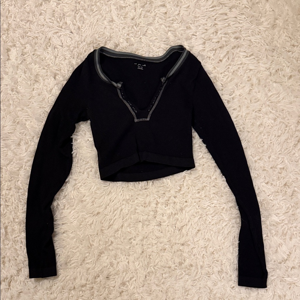 Urban Outfitters Black Long Sleeve Crop Top